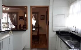Apto aconchegante em Capivari com lareira e sacada